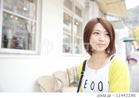 若い女性　ヘアスタイル 11442290