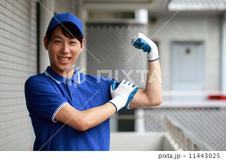 作業員 配達員 宅配員 引越 (男性 仕事 ビジネス 働く 30代 ビジネスマン) 11443025