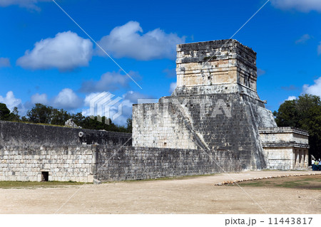 Chichen Itza pyramid, Yucatan, Mexico Chichen Itza pyramid, Yucatan, Mexico 11443817