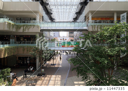 高松市丸亀町商店街再開発ビル「丸亀町グリーン」（南、南新町商店街方向を見る） 11447335