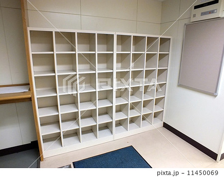体育館の下駄箱 体育館の下駄箱 11450069