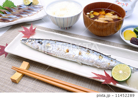 さんま塩焼き さんま塩焼き 11452289