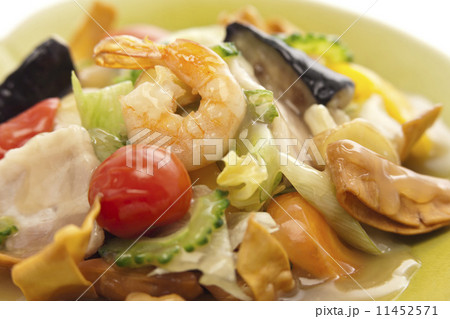 野菜魚介たっぷり料理イメージ 野菜魚介たっぷり料理イメージ 11452571