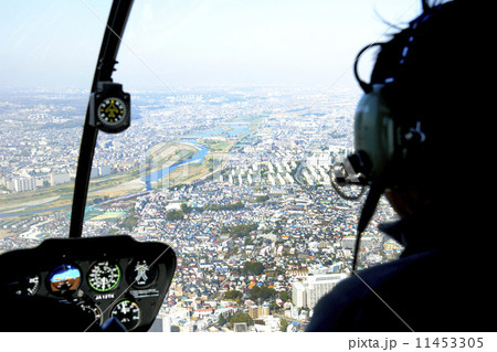 ヘリコプターからの町並み ヘリコプターからの町並み 11453305