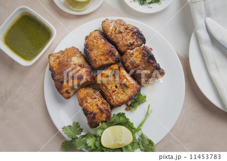 Directly above shot of delicious chicken served in plate 11453783