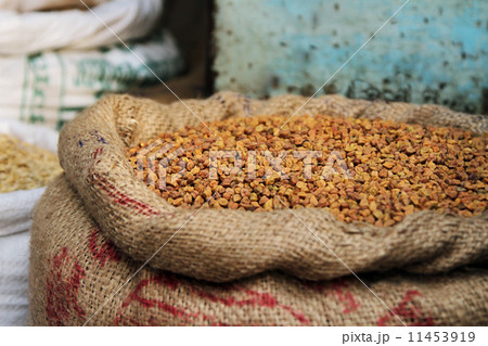 Sack full of dried chana for sale 11453919