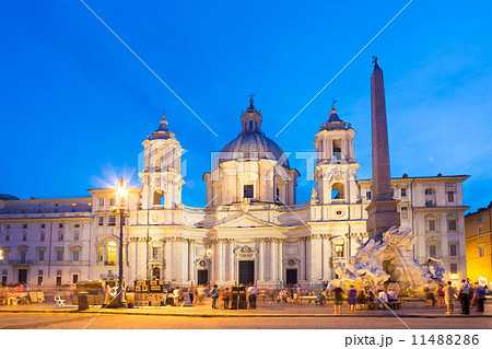 Navona square in Rome, Italy. Navona square in Rome, Italy. 11488286