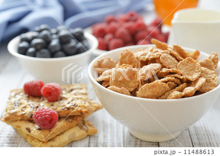 Whole-grain flakes Whole-grain flakes 11488613