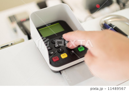 クレジットカード端末ピンパッドの写真素材