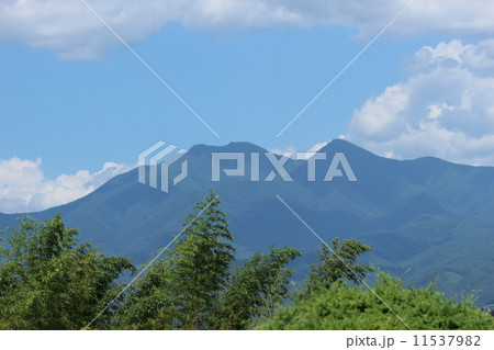 夏空と山 夏空と山 11537982