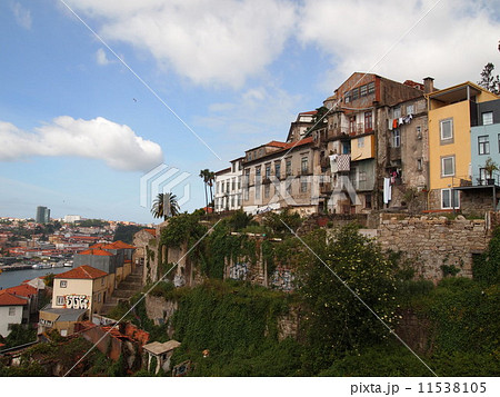 ポルトの街並み 11538105