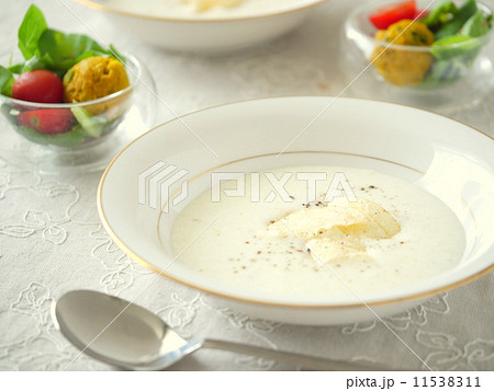 冷製ポタージュ（横位置） 11538311