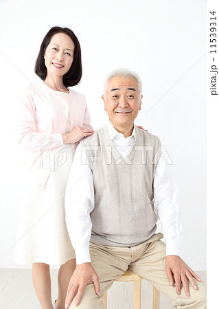 シニア・ミドル夫婦 11539314