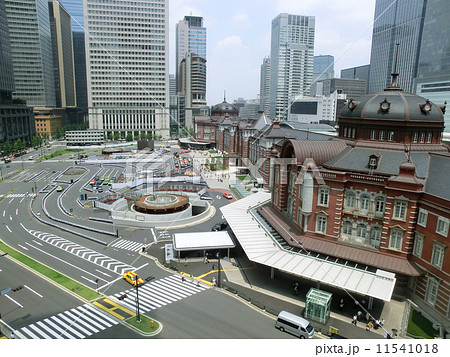 東京駅丸の内口駅前広場整備工事中の写真素材