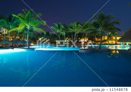 swimming pool swimming pool 11548678