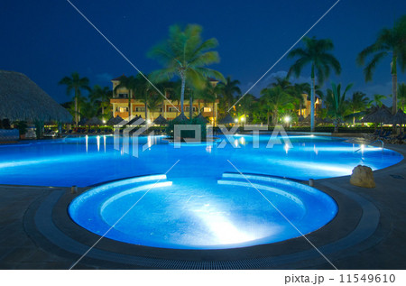 swimming pool 11549610