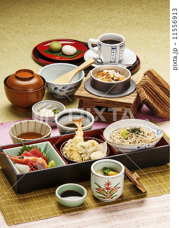 刺身と天ぷらと蕎麦と釜飯 和食イメージ 和食料理 和風会席 イメージ素材 刺身と天ぷらと蕎麦と釜飯 和食イメージ 和食料理 和風会席 イメージ素材 11556913