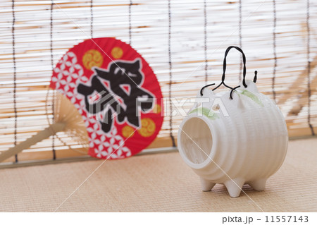 団扇と蚊遣り 団扇と蚊遣り 11557143