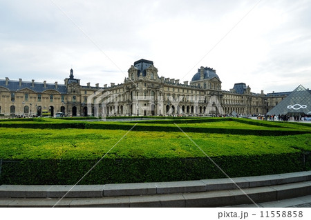 ルーヴル美術館・リシュリュー翼 11558858