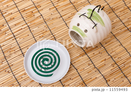 団扇と蚊遣り 団扇と蚊遣り 11559493