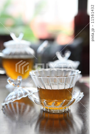 Teapot with cup 11561432