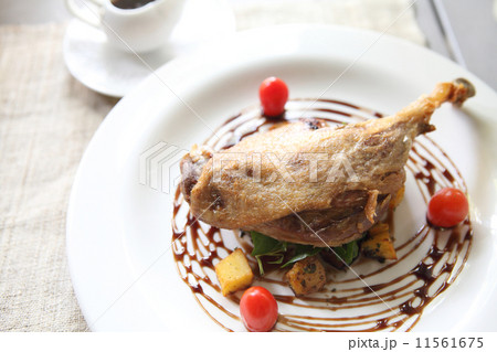 Duck confit , Roasted duck leg 11561675