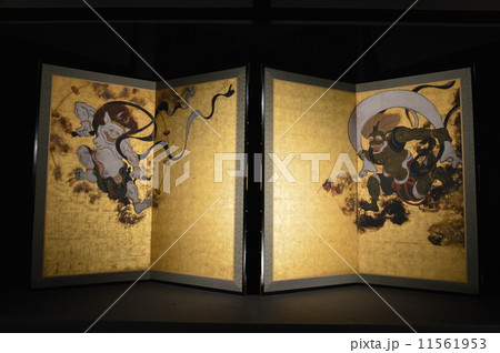 俵屋宗達の「風神雷神図屏風(複製)」（建仁寺／京都市東山区小松町） 11561953