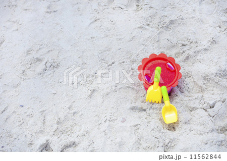 砂遊び 11562844