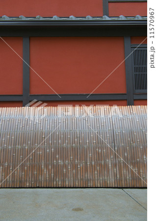 犬矢来のある京都の街並みの写真素材