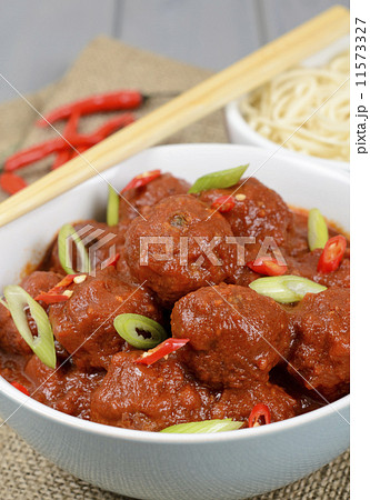 Xiu Mai - Vietnamese / Chinese pork meatballs in tomato sauce  Xiu Mai - Vietnamese / Chinese pork meatballs in tomato sauce  11573327