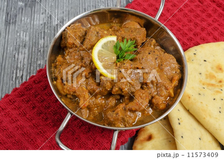 Indian Curry & Naan Bread  11573409