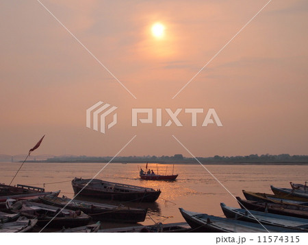 ガンジス河の朝 ガンジス河の朝 11574315