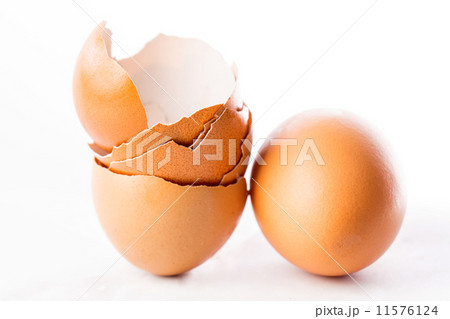 Broken egg isolated placed 11576124