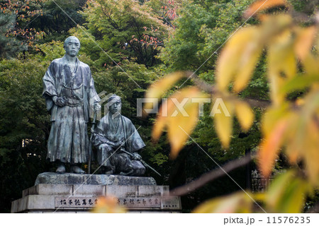 円山公園　坂本龍馬・中岡慎太郎像 11576235