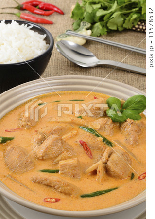 Kaeng Phet Gai - Thai Red Chicken Curry & Jasmine Rice  11578632
