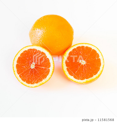 The cara cara oranges with pinkish red color interior. The cara cara oranges with pinkish red color interior. 11581568