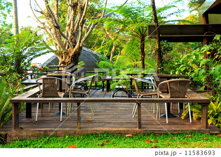 Relaxation area in a garden 11583693