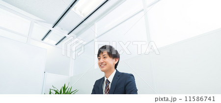 ビジネスシーン 11586741