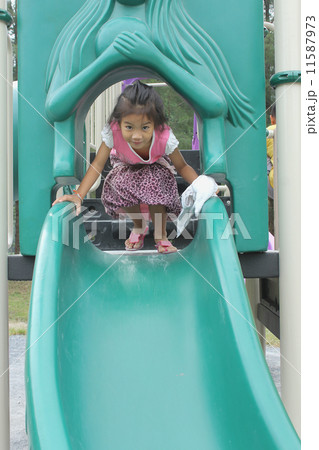 Girl Enjoy Playground 11587973