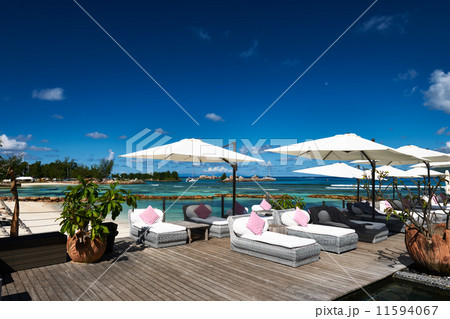Luxury poolside jetty Luxury poolside jetty 11594067