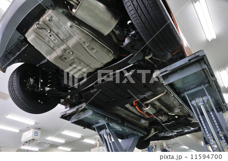 整備工場の自動車 11594700
