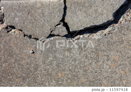 Cracked concrete surface 11597418