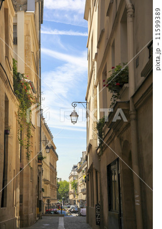 ［PARIS］パリの街並イメージ［古い佇まいが残る路地裏］120 11599389