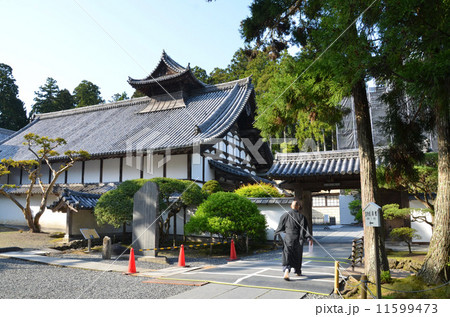 煙出しが特徴的な国宝、瑞巌寺の庫裡 煙出しが特徴的な国宝、瑞巌寺の庫裡 11599473