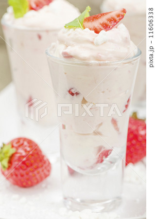 Eton Mess - Strawberries with whipped cream and meringue.  11606338
