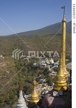 Mount Popa - Myanmar Mount Popa - Myanmar 11609933