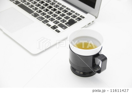 パソコンとお茶 ビジネスイメージ パソコンとお茶 ビジネスイメージ 11611427