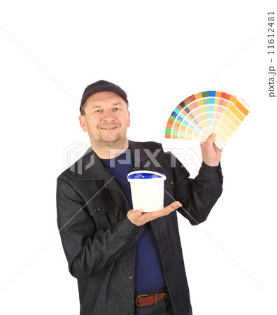 Worker with color samples. 11612481