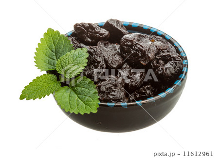 Dried plums 11612961