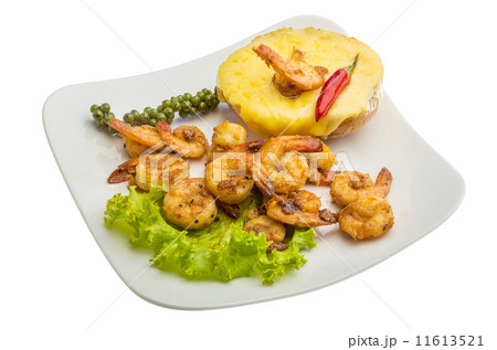 Garlic shrimps with potato 11613521